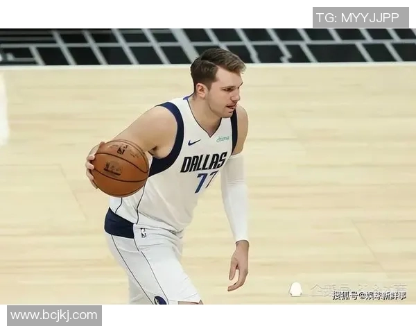 东契奇狂砍73分刷新现役得分纪录独行侠终结太阳11连胜传奇之战