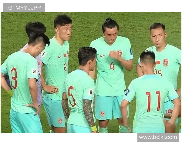 上海足球队实力争议引发热议球迷对未来表现充满期待与担忧